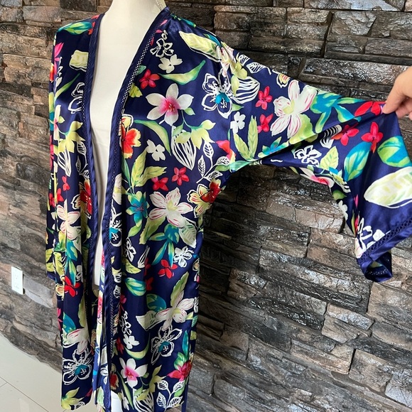 Valerie Stevens Floral Multicolor Sweater - Picture 3 of 16